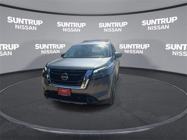 new 2025 Nissan Pathfinder car, priced at $40,104