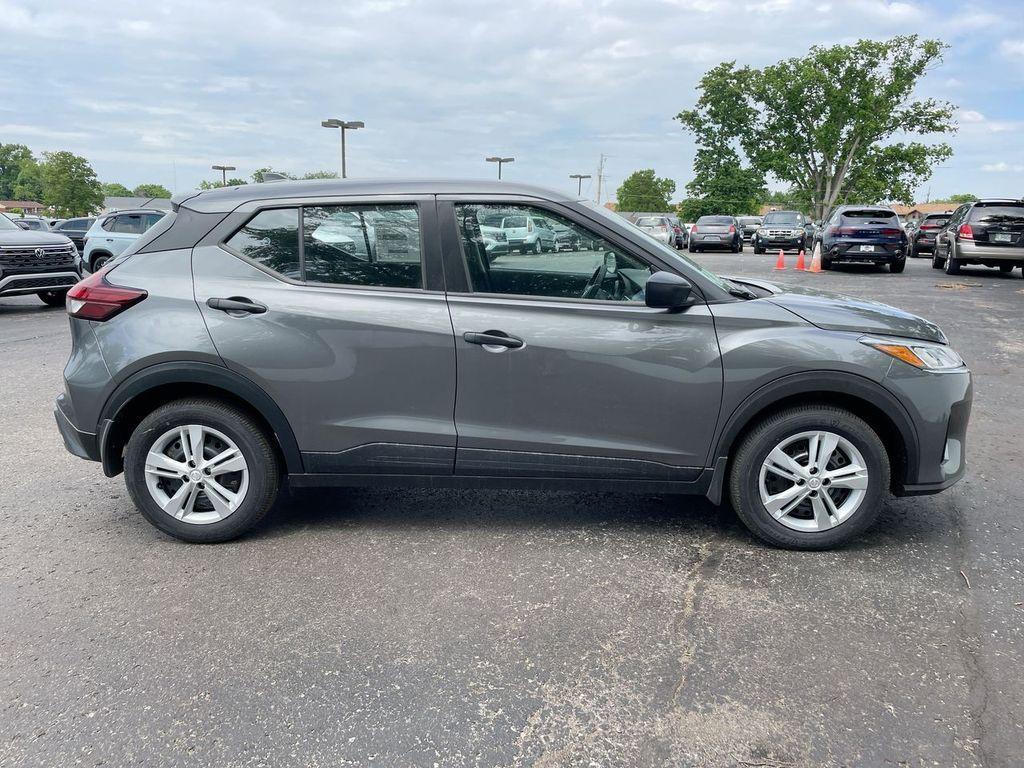 new 2025 Nissan Kicks Play car, priced at $21,479