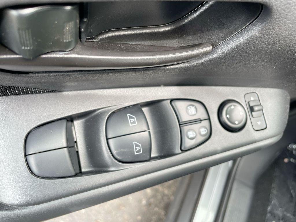 new 2025 Nissan Kicks Play car, priced at $21,479