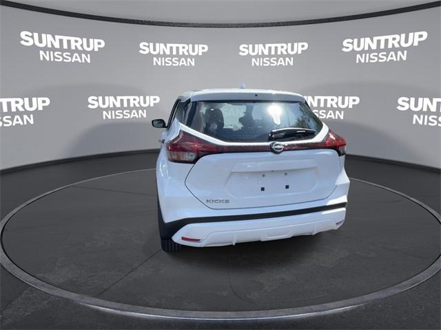 new 2025 Nissan Kicks Play car, priced at $21,947