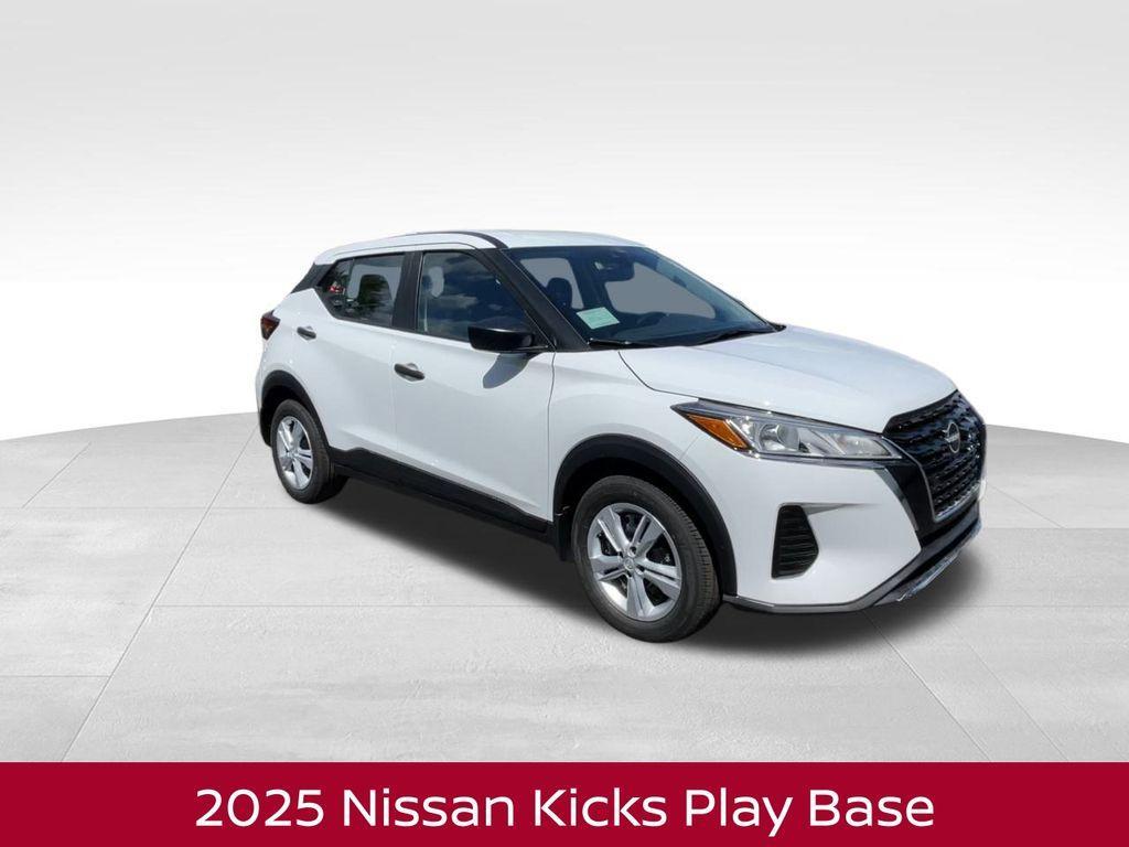 new 2025 Nissan Kicks Play car, priced at $21,647