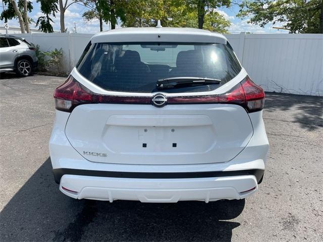 new 2025 Nissan Kicks Play car, priced at $21,947