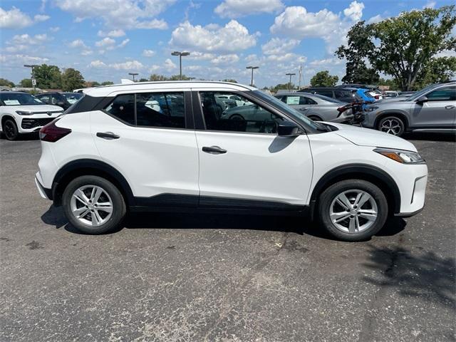 new 2025 Nissan Kicks Play car, priced at $21,947