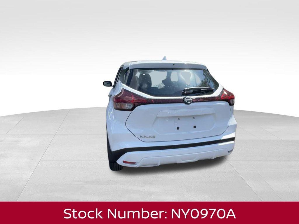 new 2025 Nissan Kicks Play car, priced at $21,647