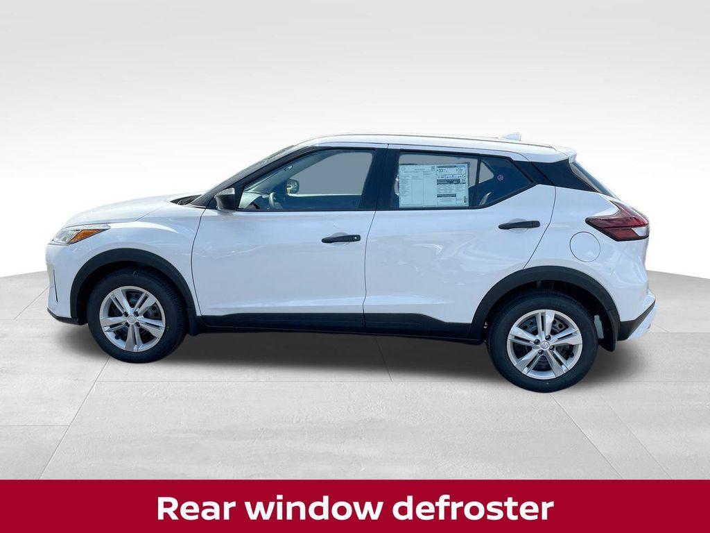 new 2025 Nissan Kicks Play car, priced at $21,647
