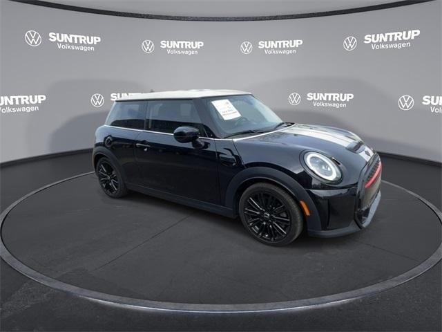 used 2022 MINI Hardtop car, priced at $22,985