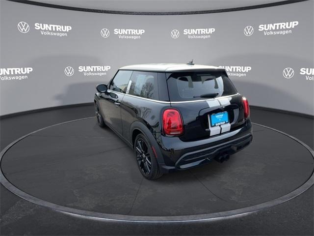 used 2022 MINI Hardtop car, priced at $22,985