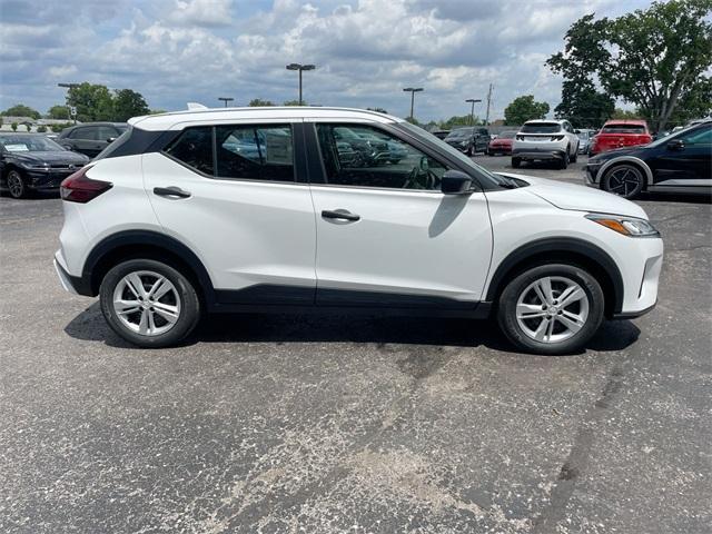 new 2025 Nissan Kicks Play car, priced at $23,275