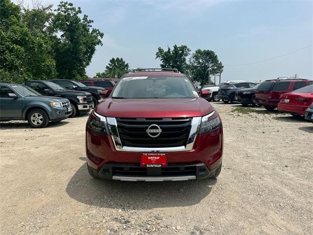 new 2025 Nissan Pathfinder car, priced at $44,803