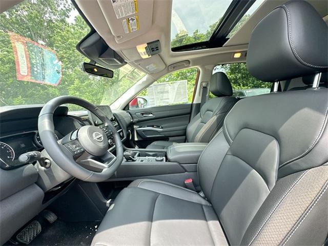 new 2025 Nissan Pathfinder car, priced at $44,803