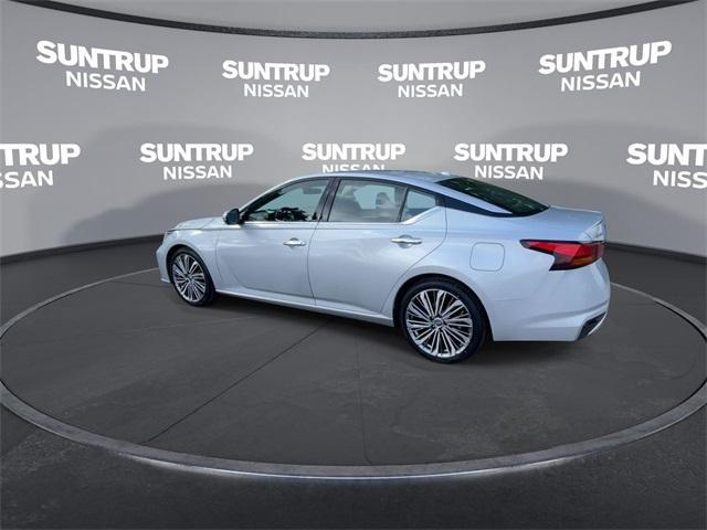 used 2023 Nissan Altima car, priced at $22,815