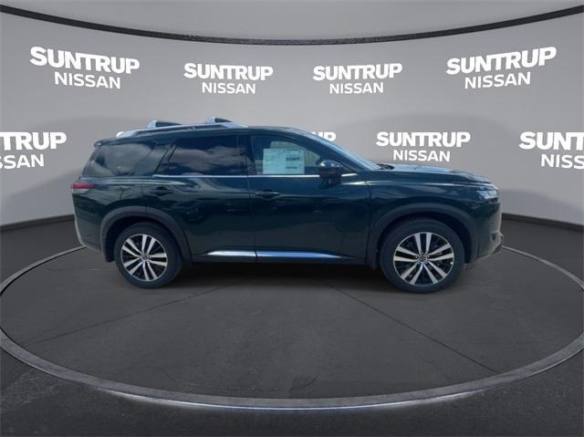 new 2024 Nissan Pathfinder car, priced at $47,997