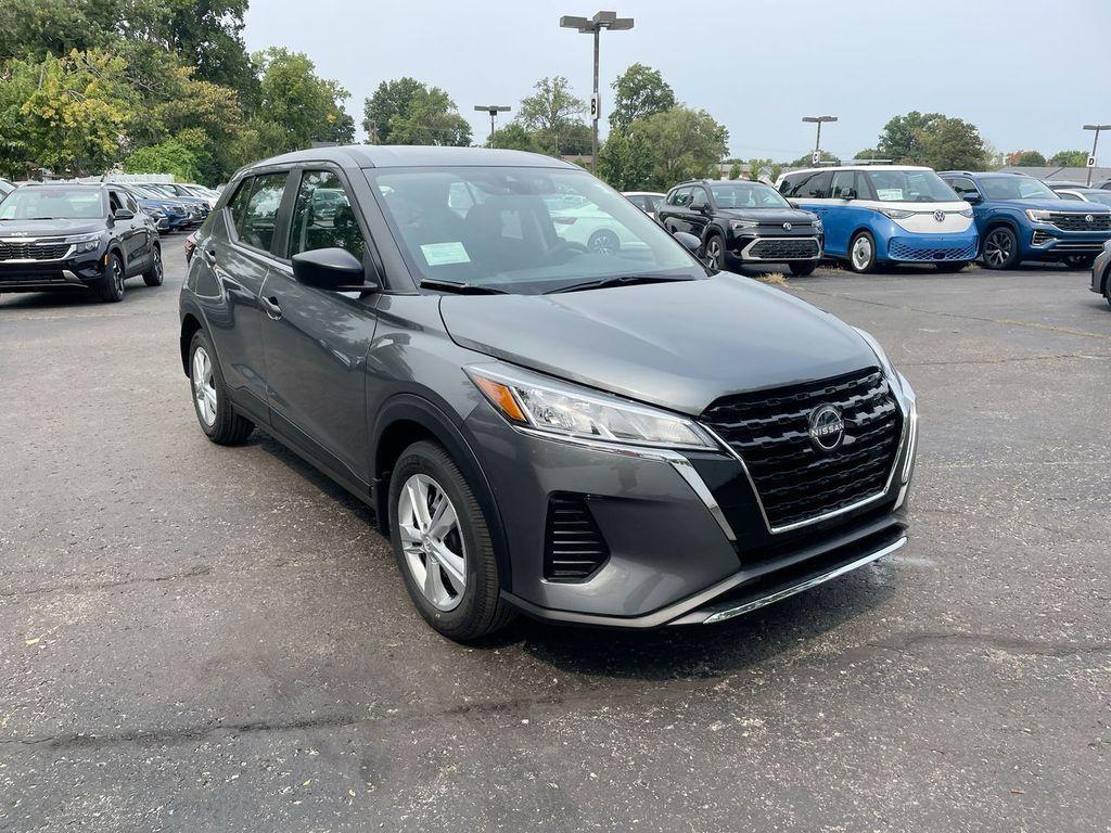 new 2025 Nissan Kicks Play car, priced at $21,647