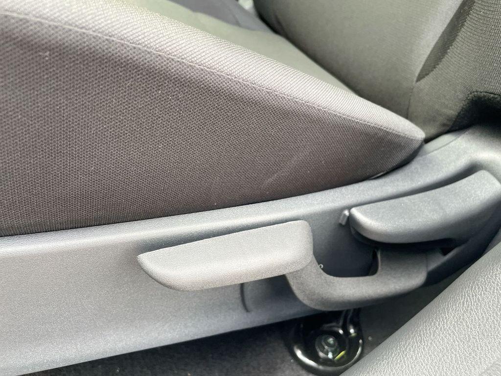 new 2025 Nissan Kicks Play car, priced at $21,647