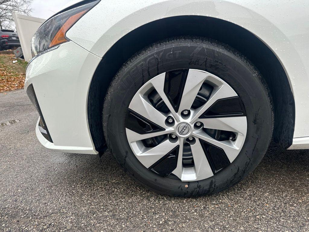 used 2024 Nissan Altima car, priced at $19,305