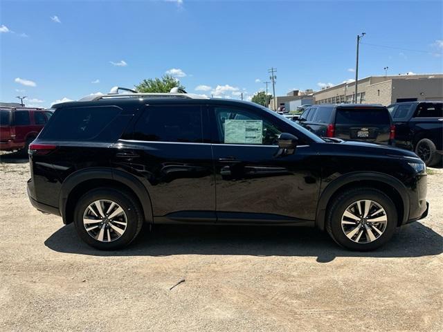 new 2025 Nissan Pathfinder car, priced at $40,817