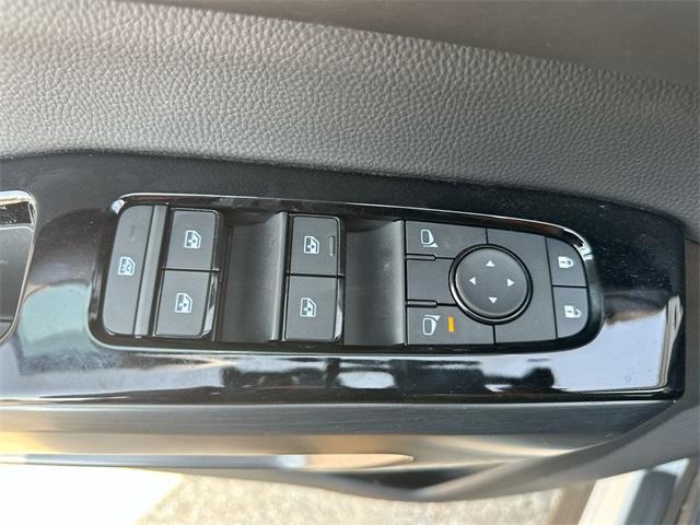 new 2025 Nissan Pathfinder car, priced at $42,146