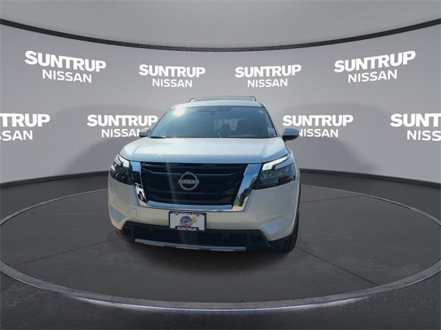 new 2025 Nissan Pathfinder car, priced at $42,146