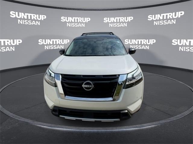 new 2024 Nissan Pathfinder car, priced at $41,812