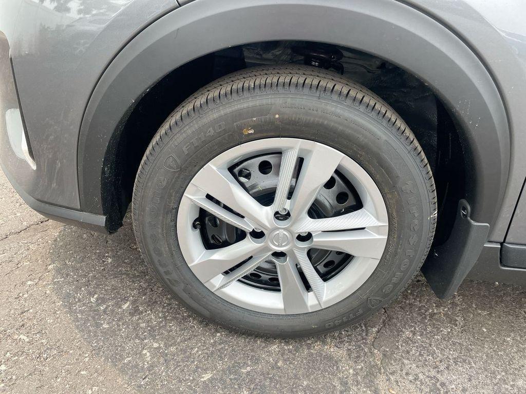 new 2025 Nissan Kicks Play car, priced at $21,647