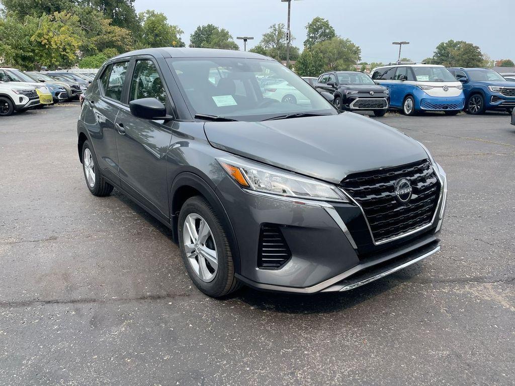 new 2025 Nissan Kicks Play car, priced at $21,647