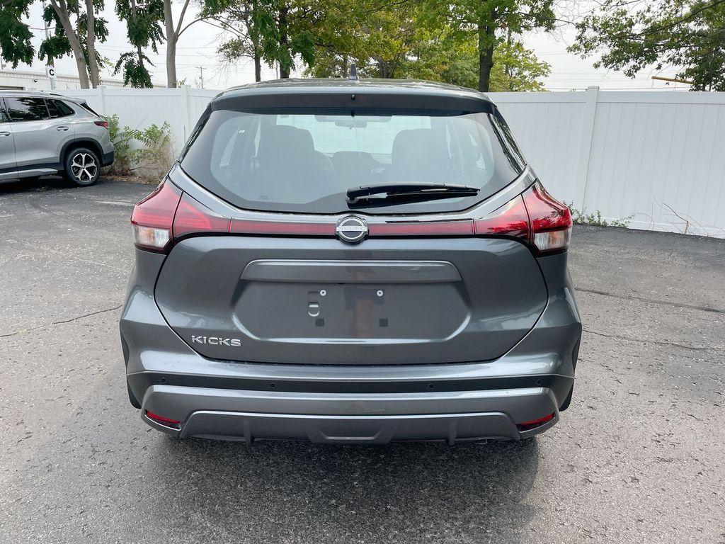 new 2025 Nissan Kicks Play car, priced at $21,647