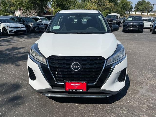 new 2025 Nissan Kicks Play car, priced at $21,947