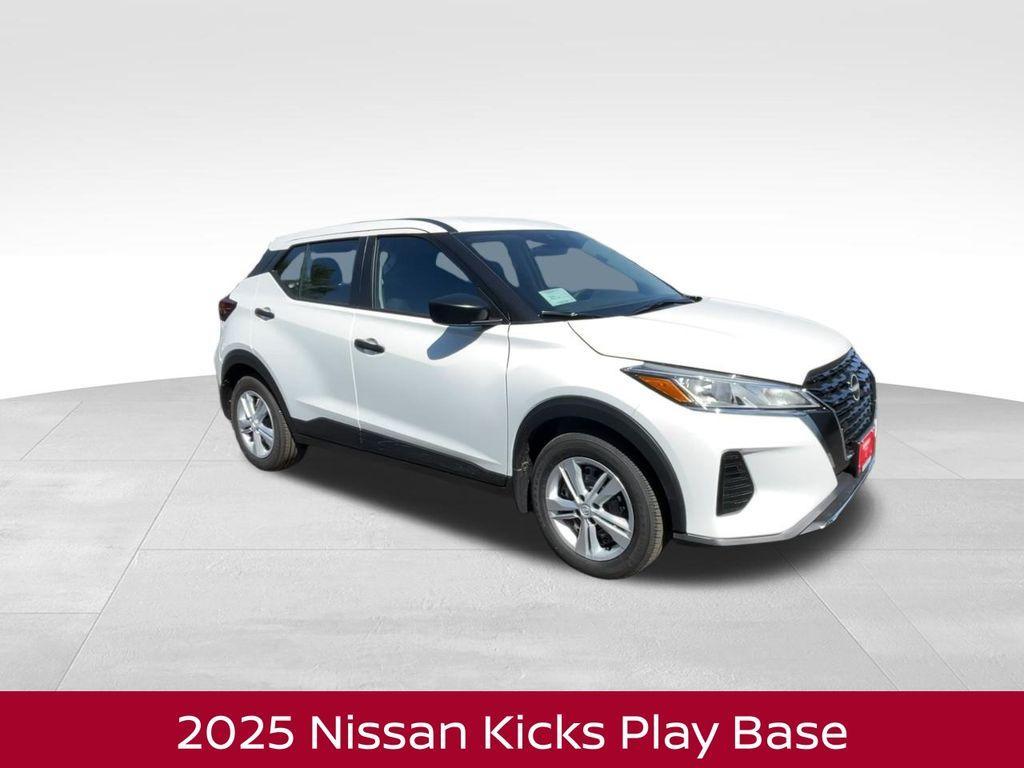 new 2025 Nissan Kicks Play car, priced at $21,647