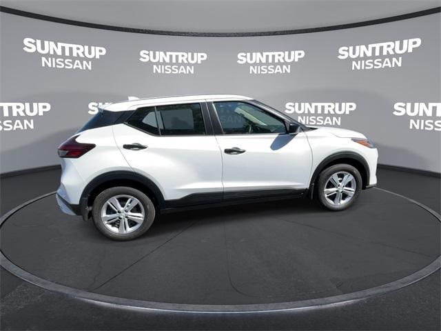 new 2025 Nissan Kicks Play car, priced at $21,947