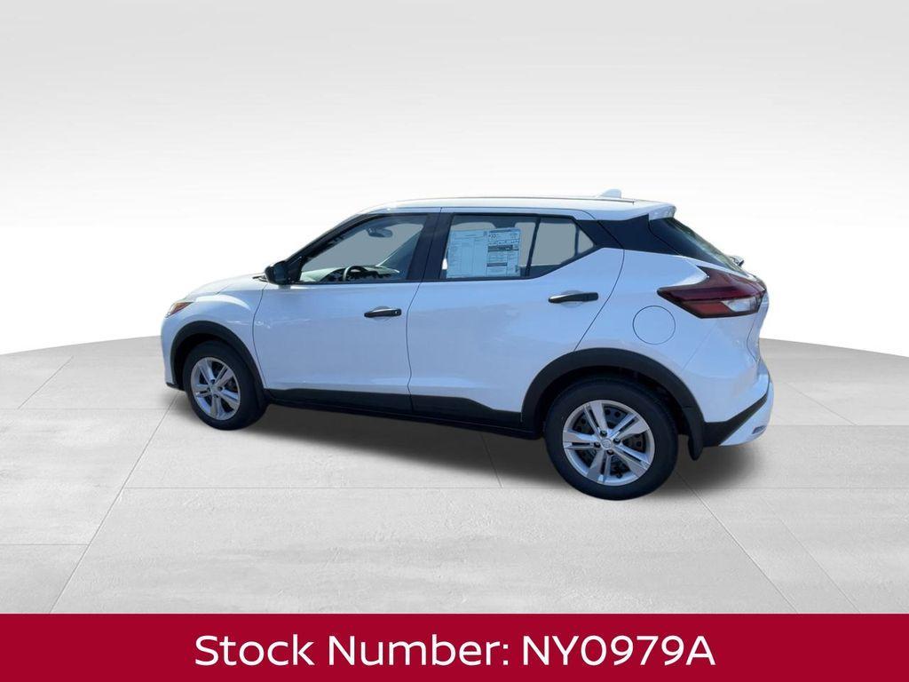 new 2025 Nissan Kicks Play car, priced at $21,647