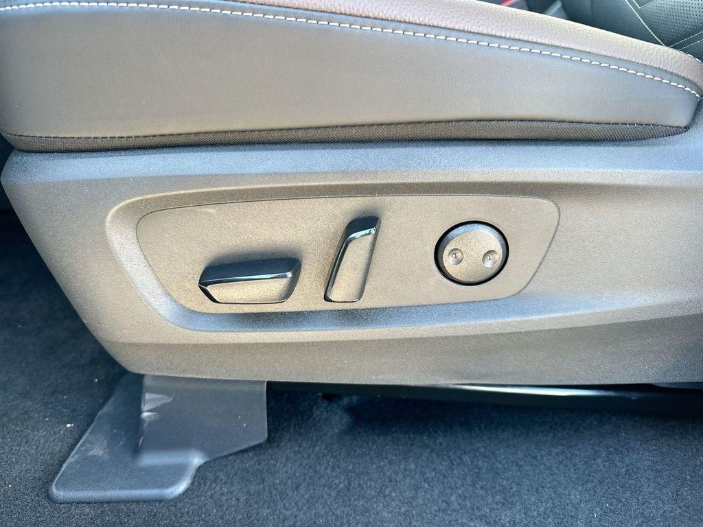 new 2025 Nissan Pathfinder car, priced at $45,174