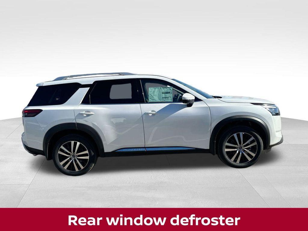 new 2025 Nissan Pathfinder car, priced at $43,174