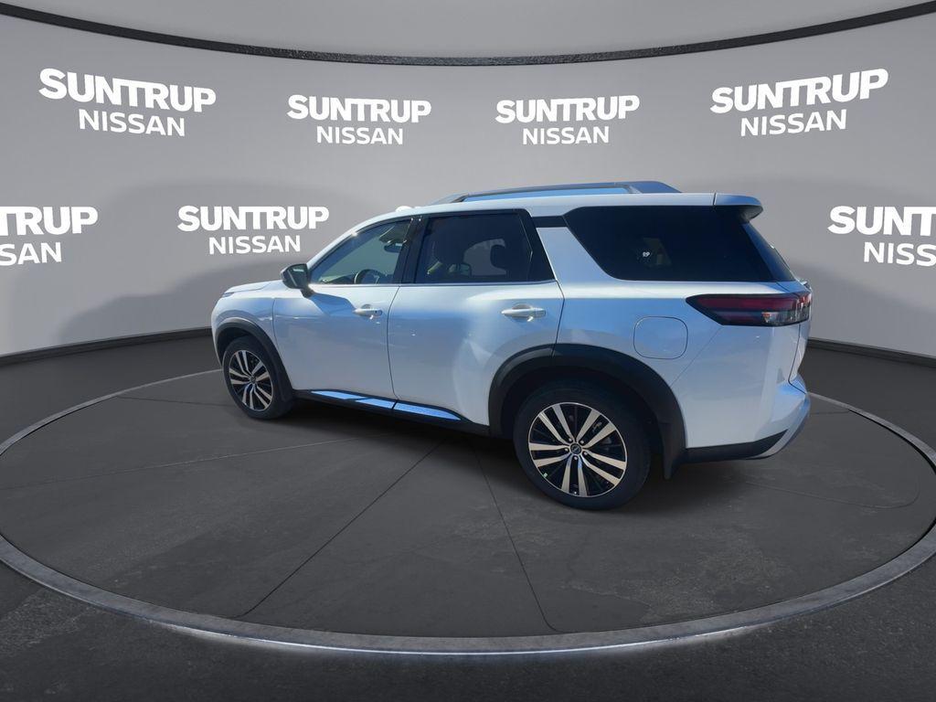 new 2025 Nissan Pathfinder car, priced at $45,174