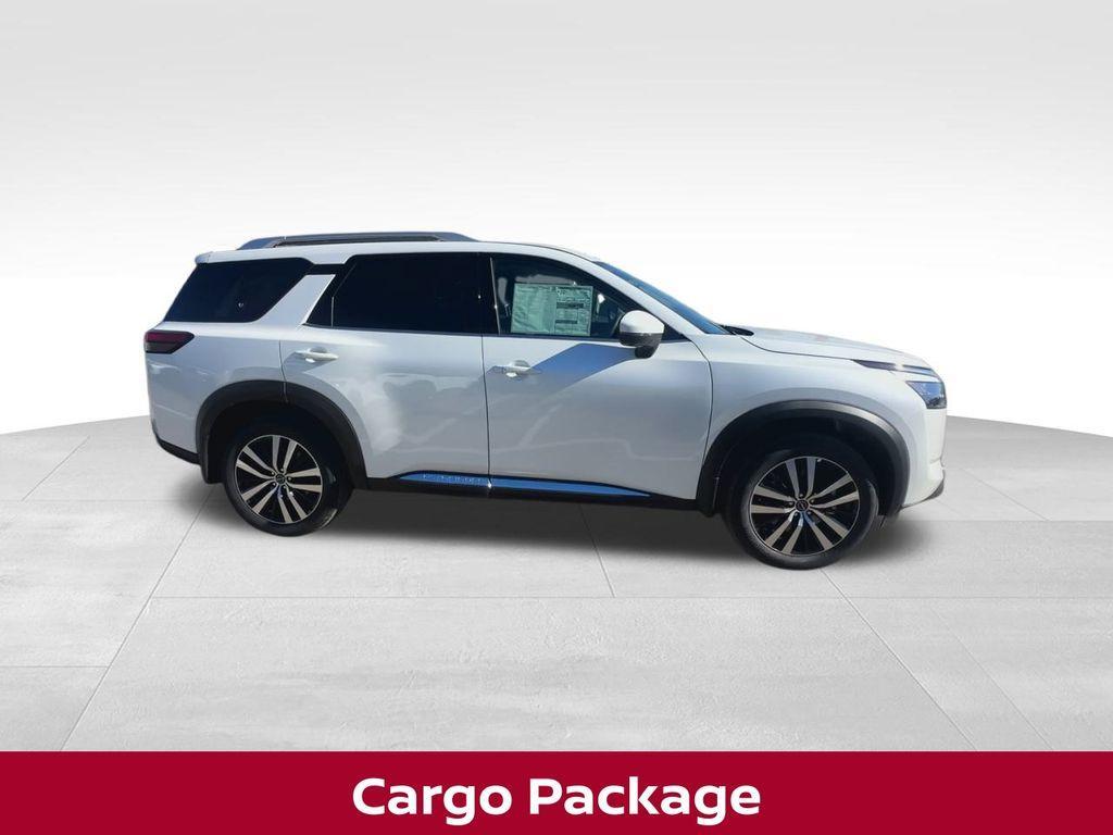 new 2025 Nissan Pathfinder car, priced at $43,174