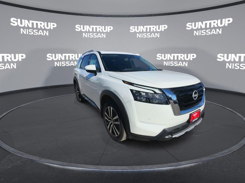 new 2025 Nissan Pathfinder car, priced at $45,174