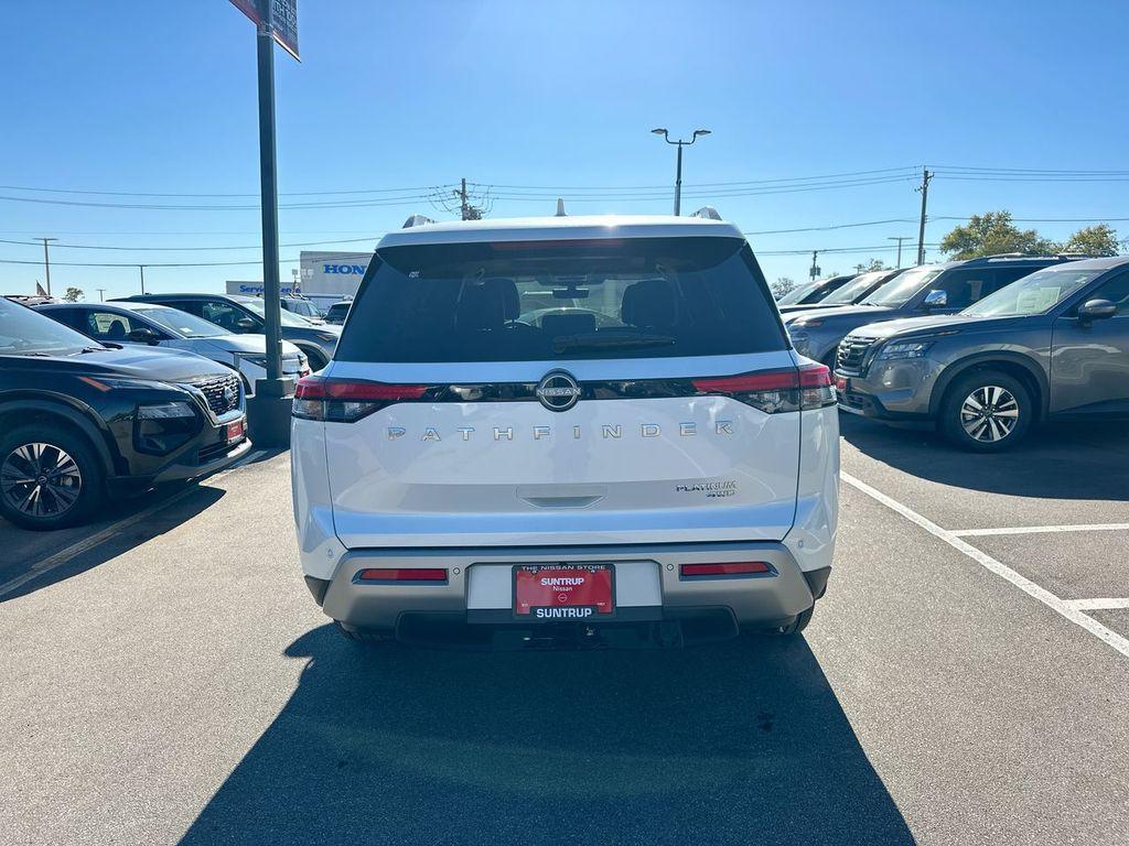 new 2025 Nissan Pathfinder car, priced at $45,174