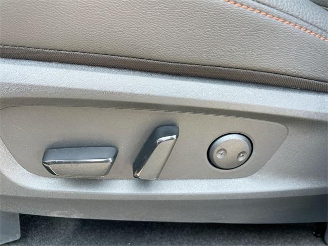new 2025 Nissan Pathfinder car, priced at $43,595
