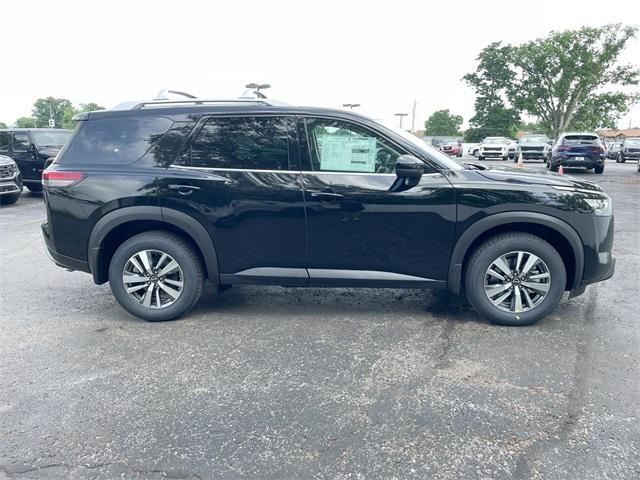 new 2025 Nissan Pathfinder car, priced at $41,154