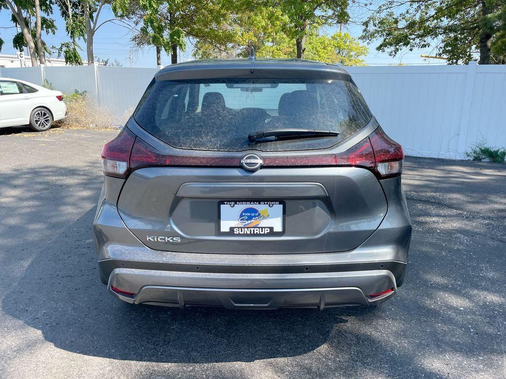 new 2025 Nissan Kicks Play car, priced at $21,647