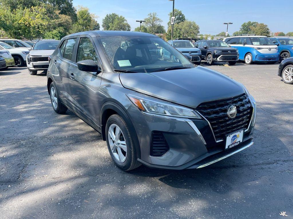 new 2025 Nissan Kicks Play car, priced at $21,647
