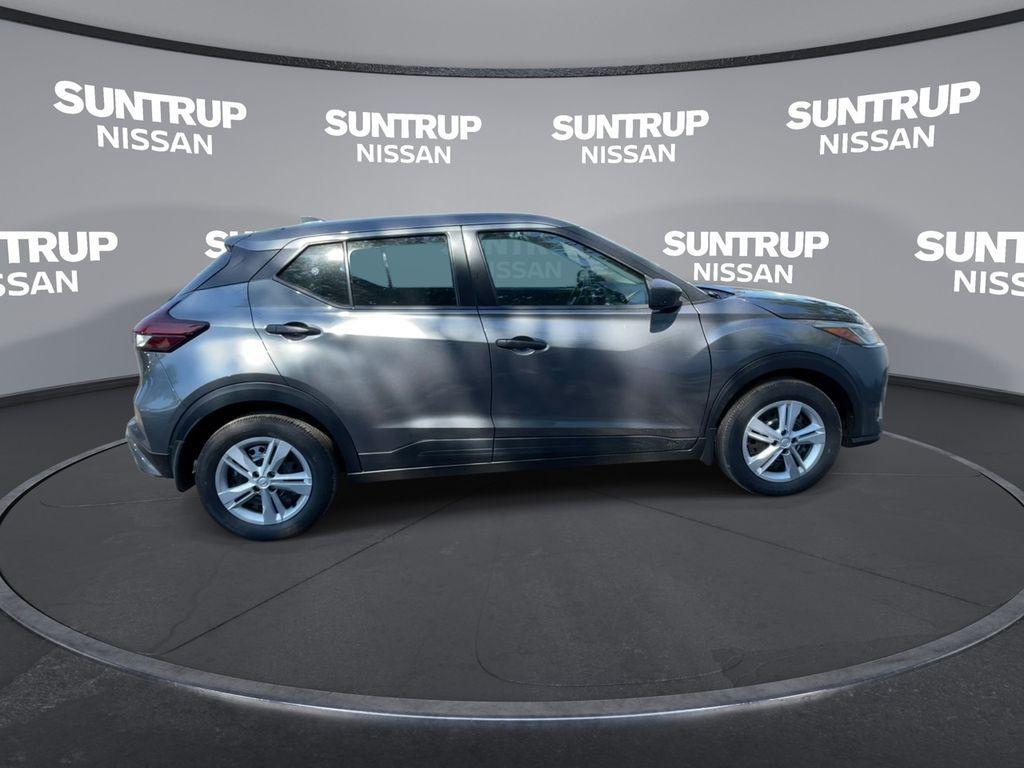 new 2025 Nissan Kicks Play car, priced at $21,647