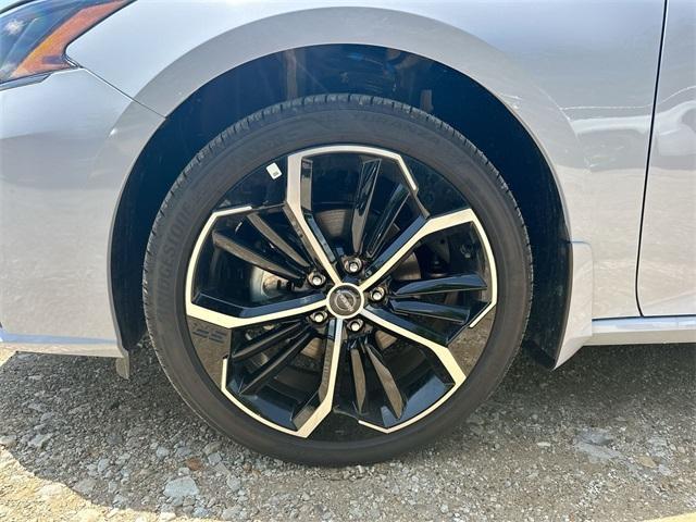 new 2025 Nissan Altima car, priced at $27,048