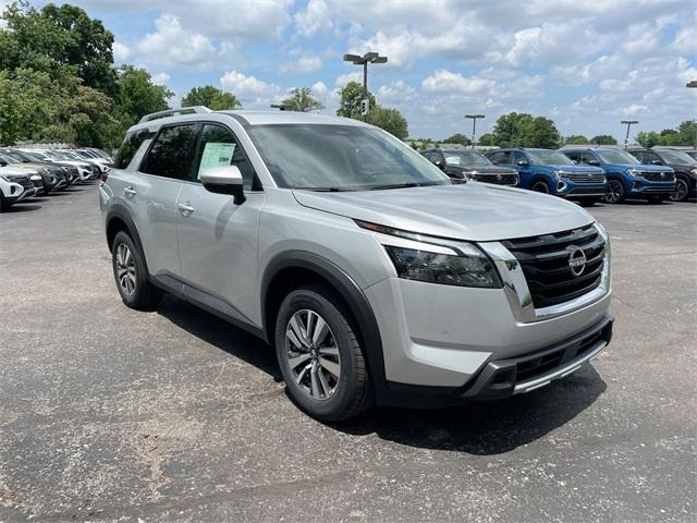 new 2025 Nissan Pathfinder car, priced at $39,817