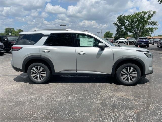 new 2025 Nissan Pathfinder car, priced at $39,817