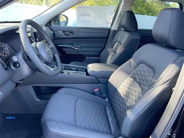 new 2025 Nissan Pathfinder car, priced at $34,111