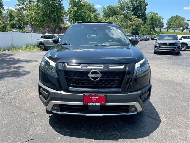 new 2025 Nissan Pathfinder car, priced at $40,367