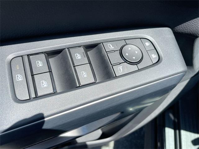 new 2025 Nissan Pathfinder car, priced at $40,367