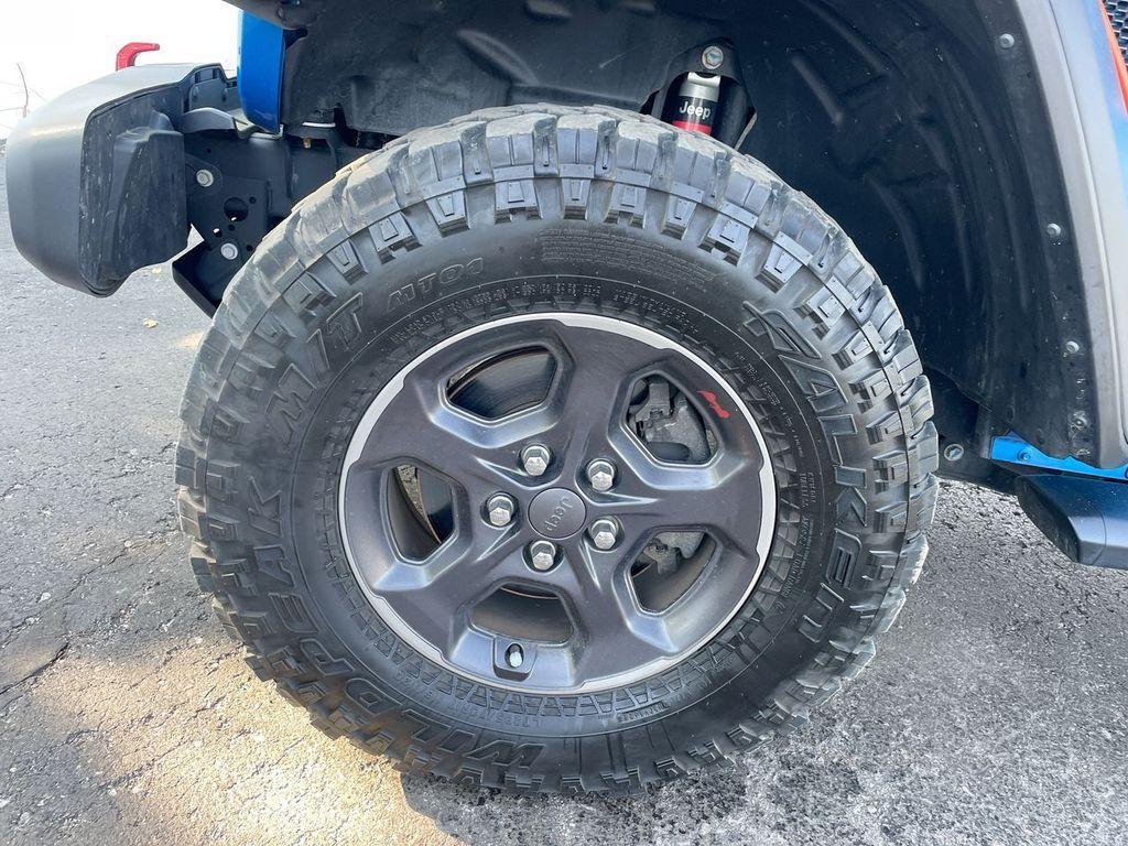 used 2022 Jeep Gladiator car, priced at $37,655