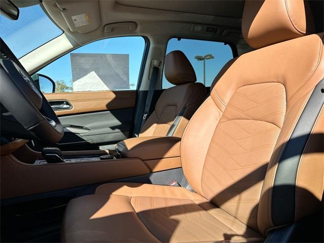 new 2025 Nissan Pathfinder car, priced at $54,605