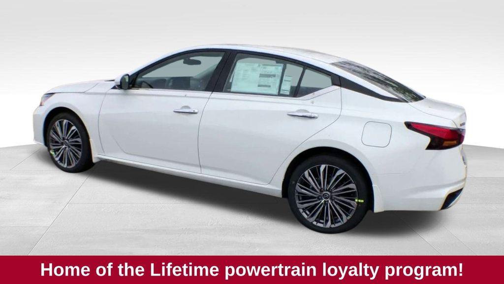 used 2023 Nissan Altima car, priced at $26,555